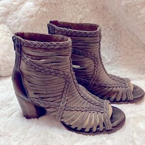 Freebird by Steven Bela Taupe Gray Distressed Leather Booties (Great Condition)